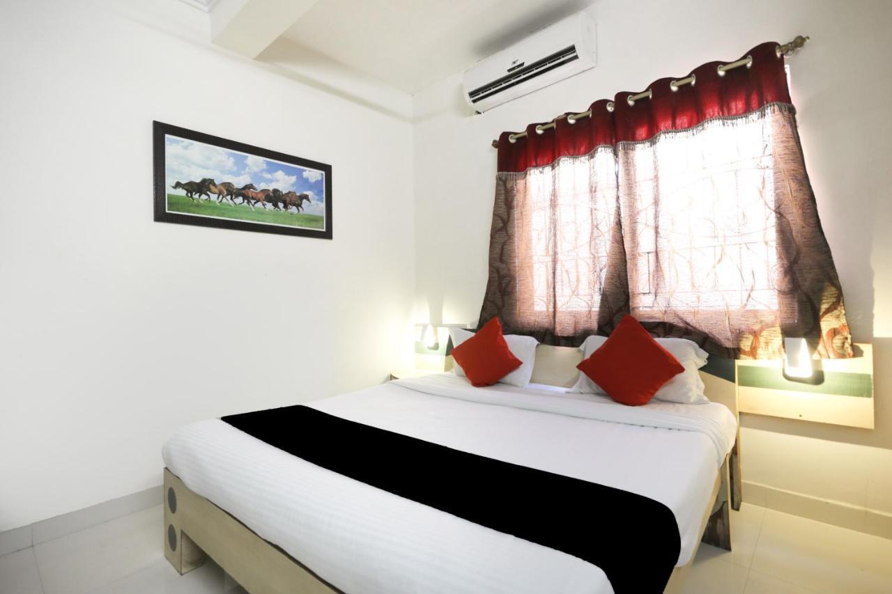 Capital O 3761 Hotel Shree Datta Indore Esterno foto