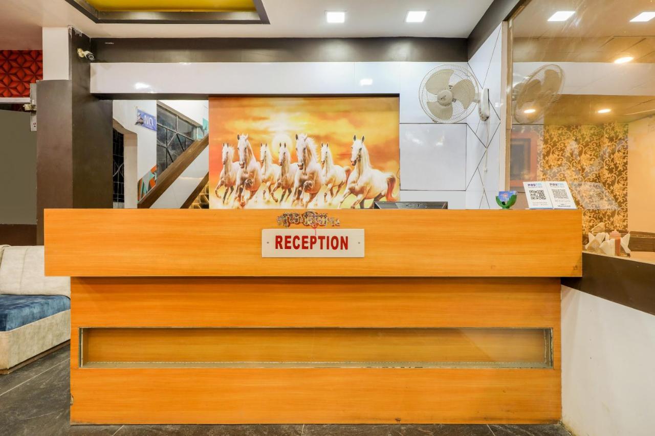 Capital O 3761 Hotel Shree Datta Indore Esterno foto