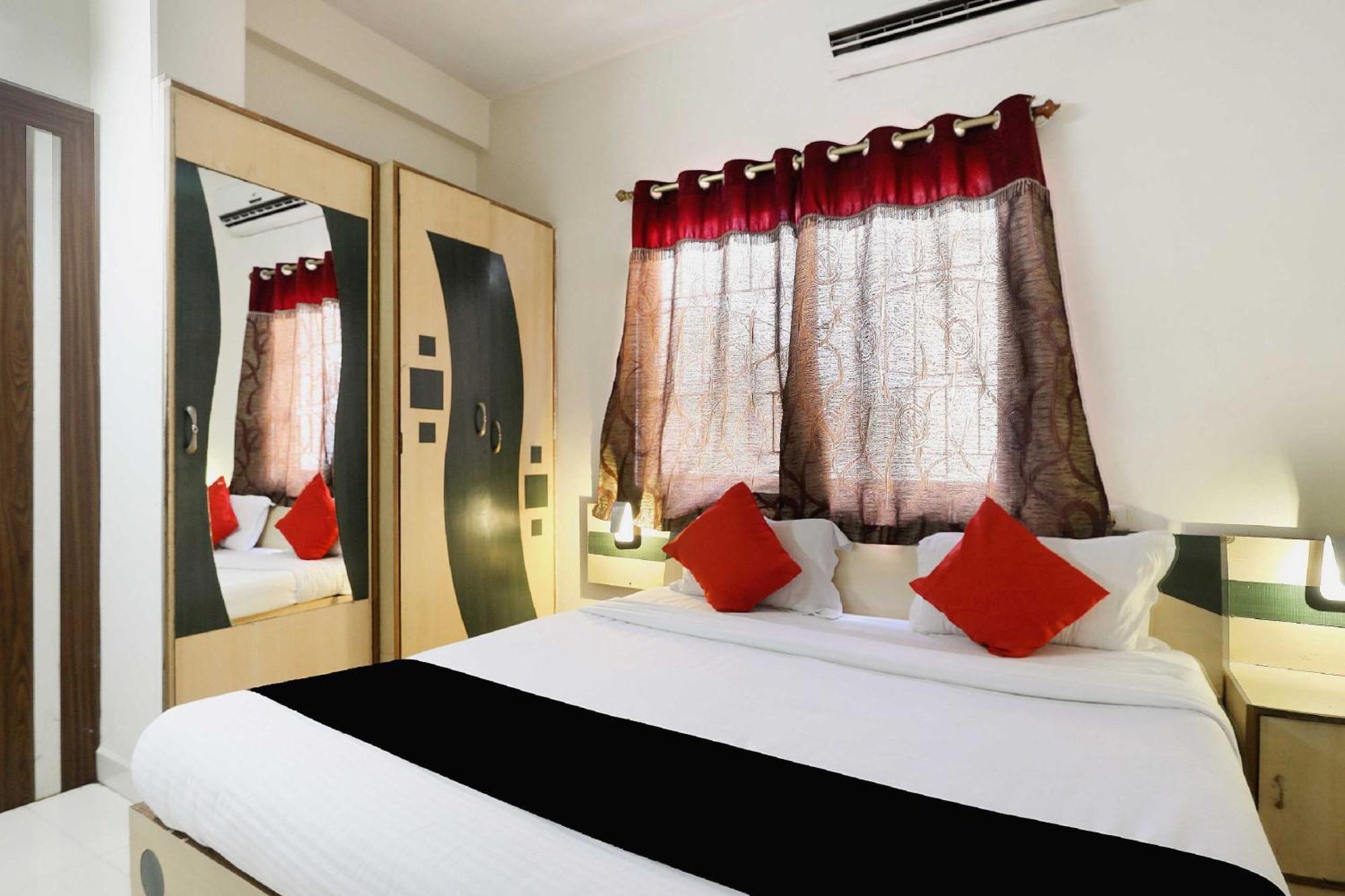 Capital O 3761 Hotel Shree Datta Indore Esterno foto