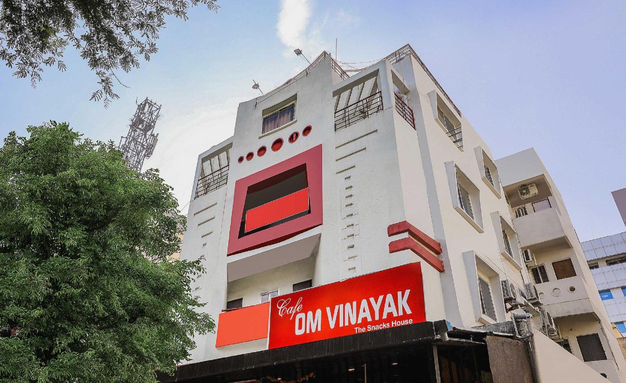 Capital O 3761 Hotel Shree Datta Indore Esterno foto