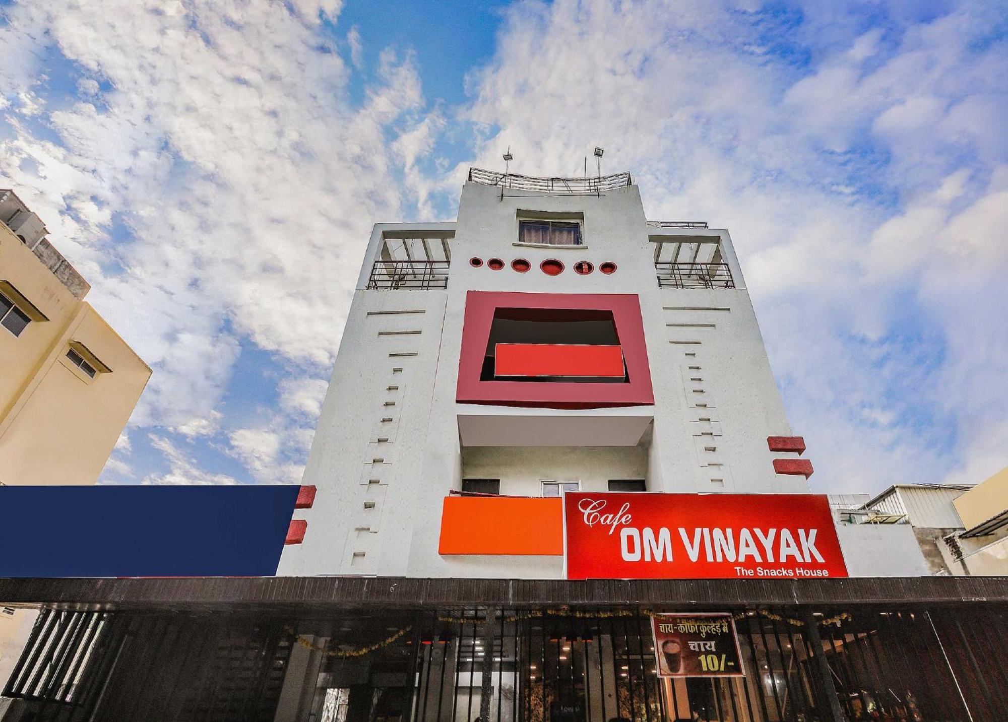 Capital O 3761 Hotel Shree Datta Indore Esterno foto