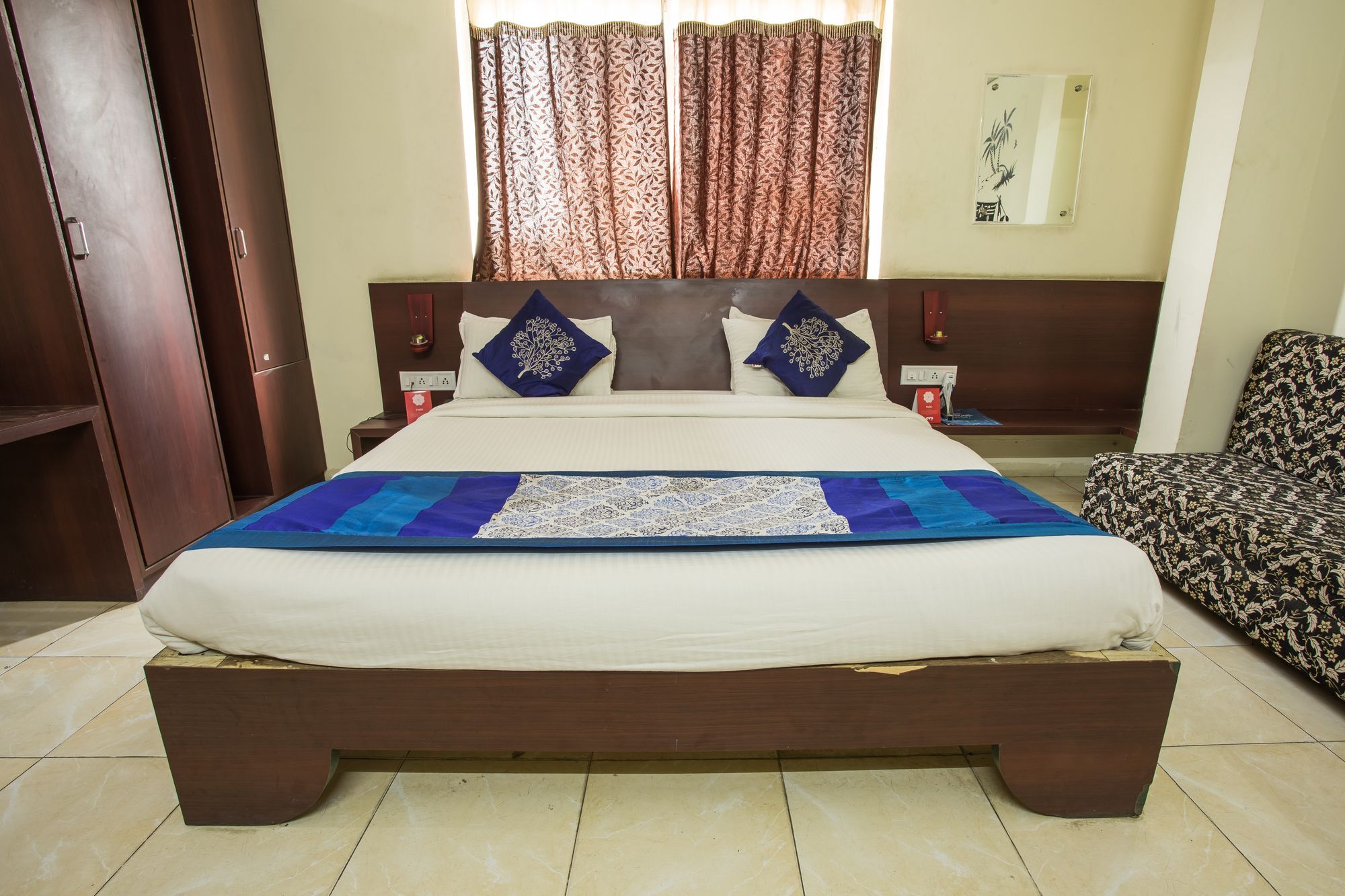 Capital O 3761 Hotel Shree Datta Indore Esterno foto